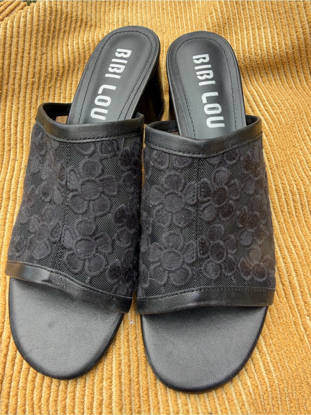 NEW WITHOUT BOX Bibi Lou Black Floral Lace Slide Mules